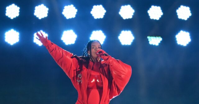 Rihanna To Perform Black Panther Song At The Oscars Rihanna To Perform Black Panther Song At The Oscars